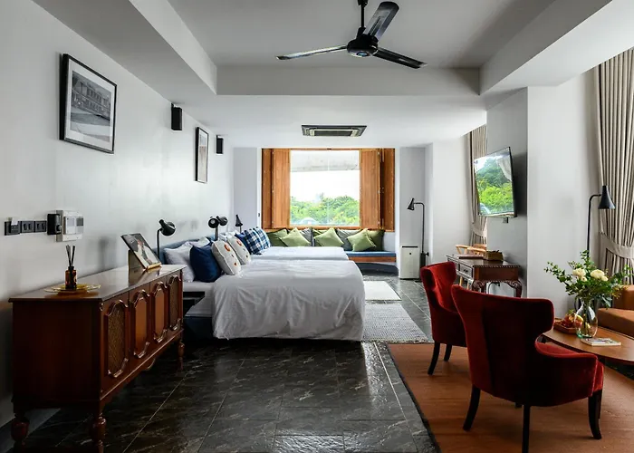 Gooddays By The Park Hotel